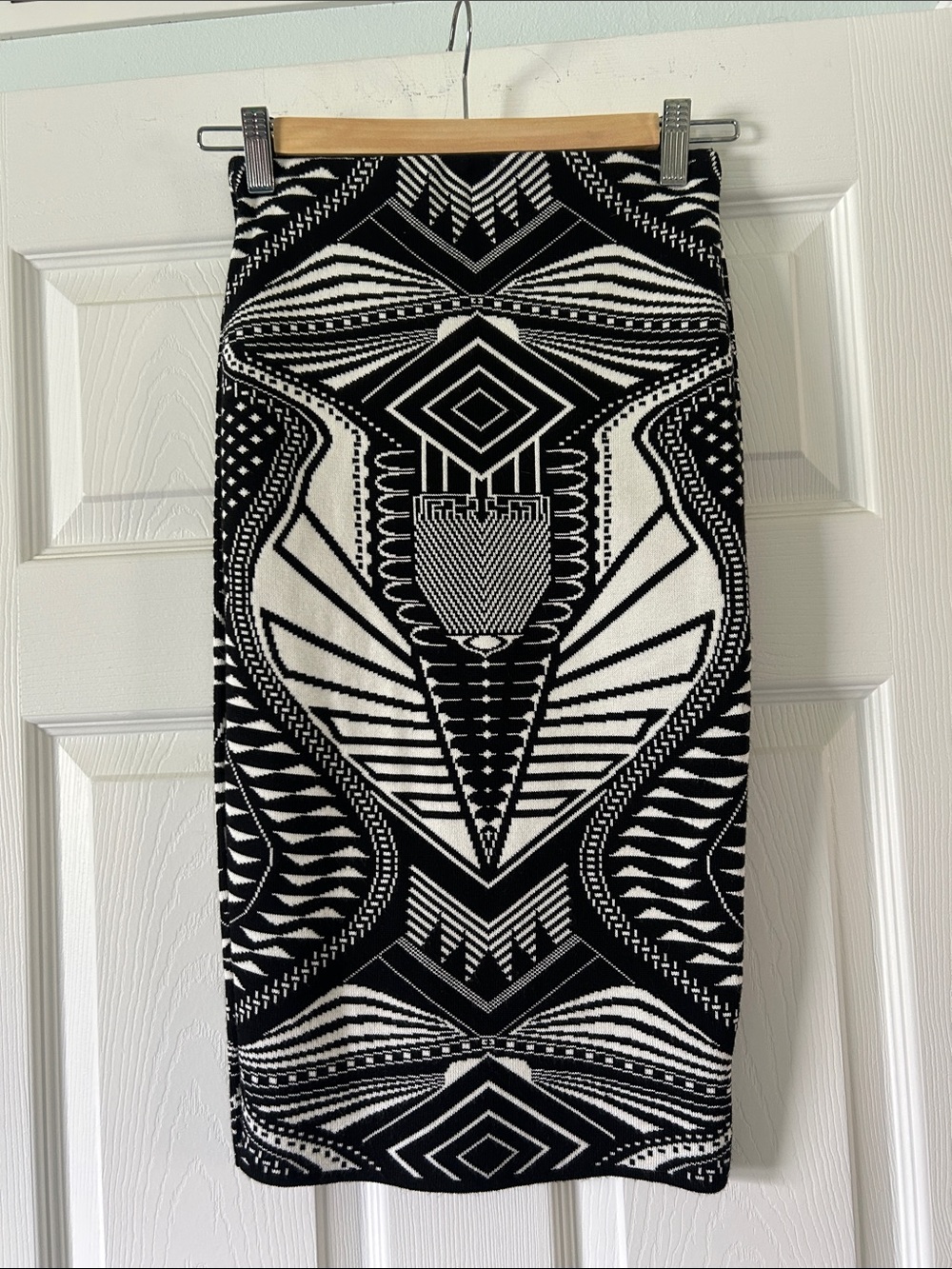 Windsor Black & White Geometric Pencil Skirt